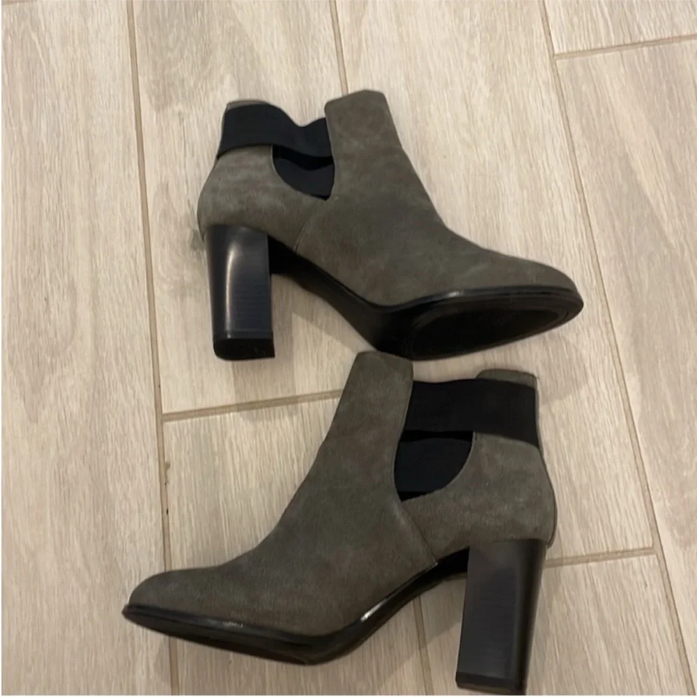 Kenneth Cole-Women's Suede Ankle Boots - Gray stylish and comfort